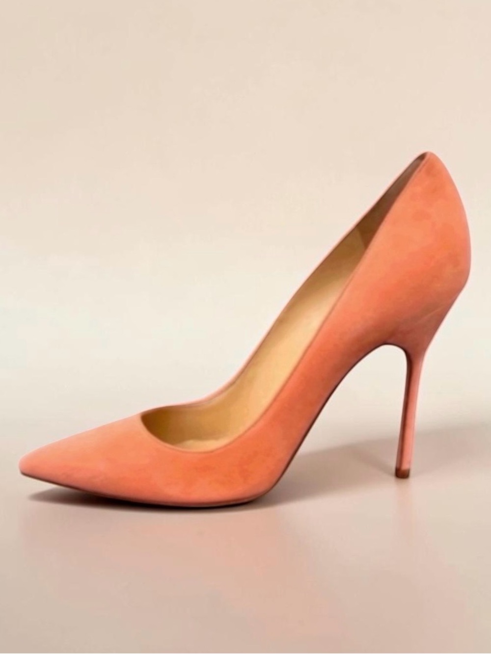 Manolo Blahnik BB 105mm Suede Pumps Peach